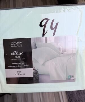 Allure Premium, Bamboo World Sheet Set, light mint green In Full/Double new.